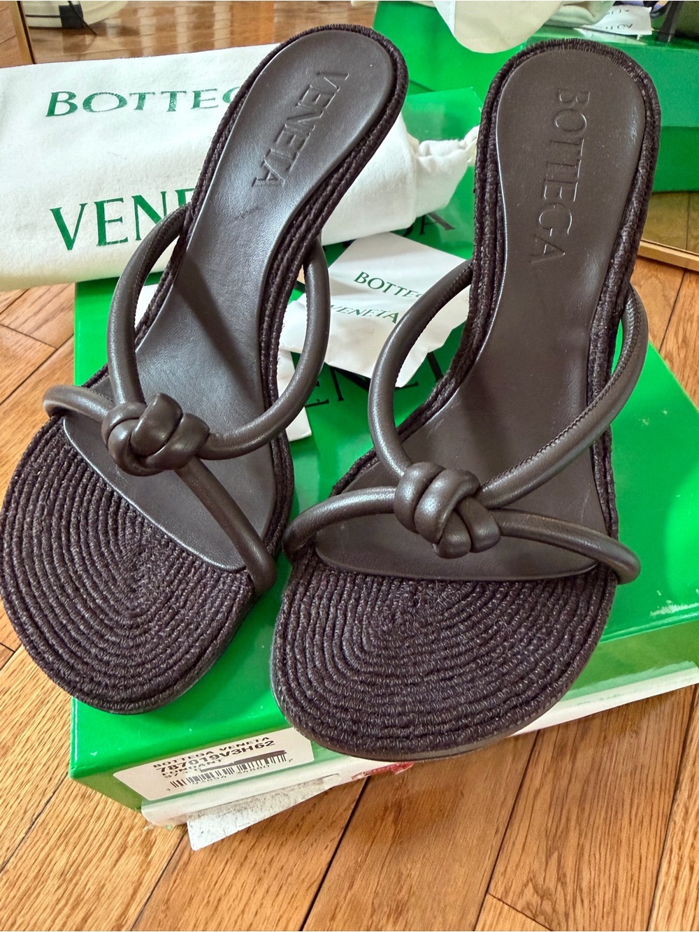 NWB Bottega Veneta Blink Jute-Trimmed Leather Brown Sandals ~ Size 37.5 / 7.5 US